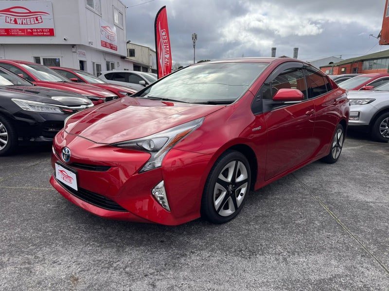 2016 Toyota Prius S Touring Selection, photo 3