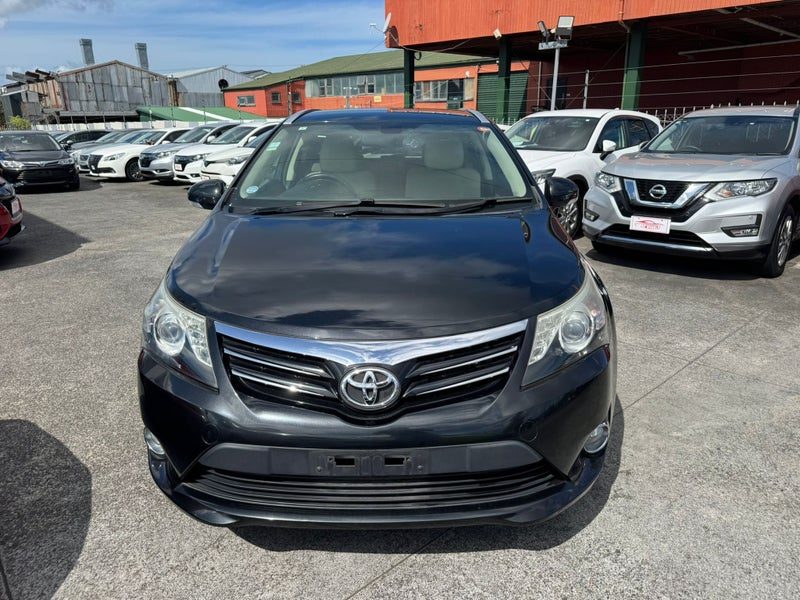 2013 Toyota Avensis Wagon Li, photo 2
