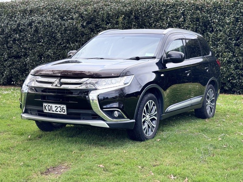 2017 Mitsubishi Outlander 7 Seater, photo 3