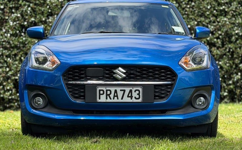2022 Suzuki Swift Glx Hybrid, photo 2