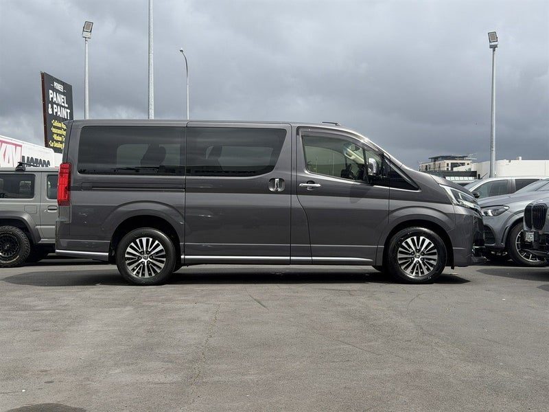 2019 Toyota Granvia 9 Seats 2.8DT/6AT [NZ NEW], photo 2