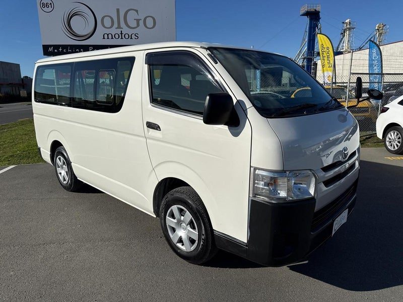 2018 Toyota Hiace 2.8 DX 4WD Diesel, photo 2