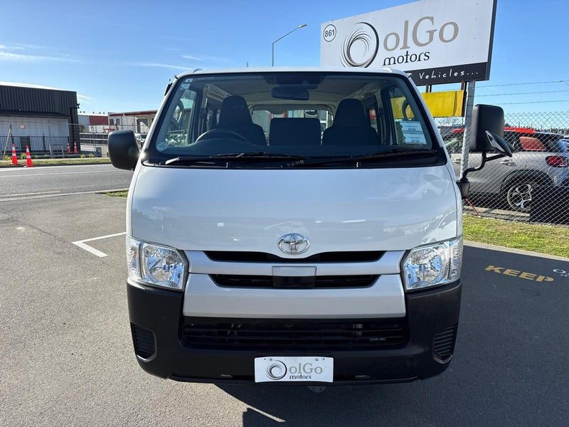 2018 Toyota Hiace 2.8 DX 4WD Diesel, photo 3