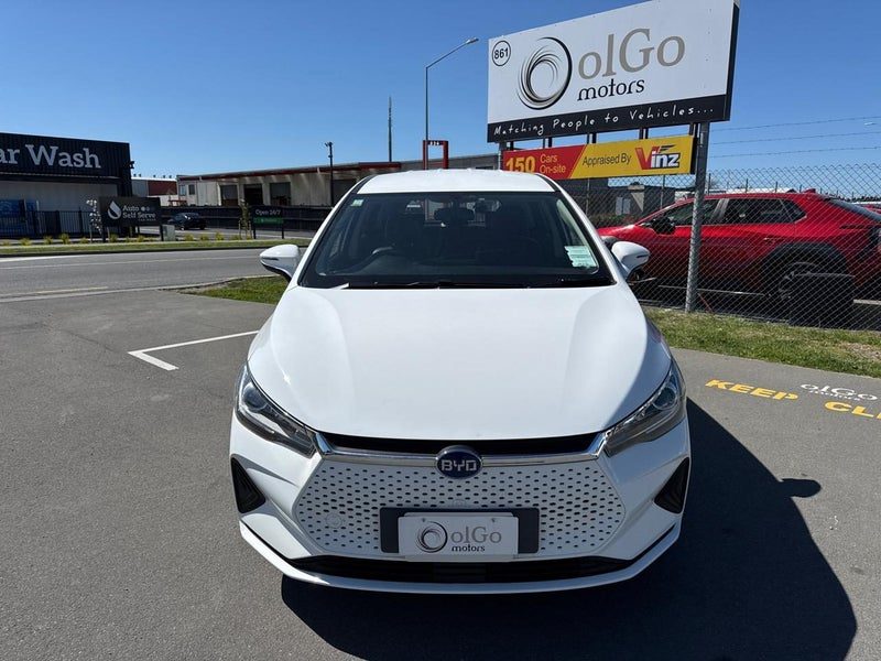 2022 BYD E6 GL Gen2 71.7kWh Very Low KMs, photo 3