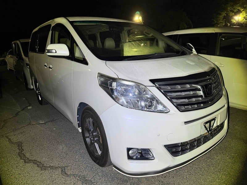 2013 Toyota Alphard 240X 8seats, photo 2