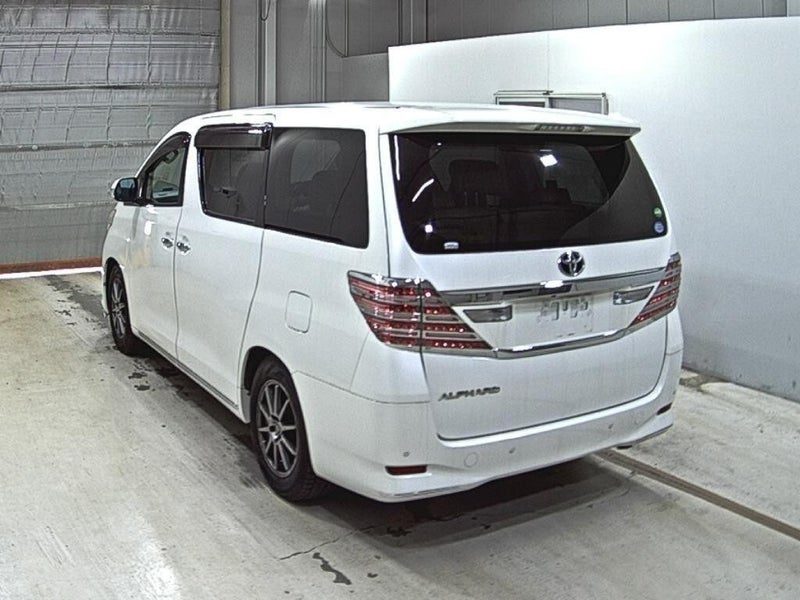 2013 Toyota Alphard 240X 8seats, photo 3