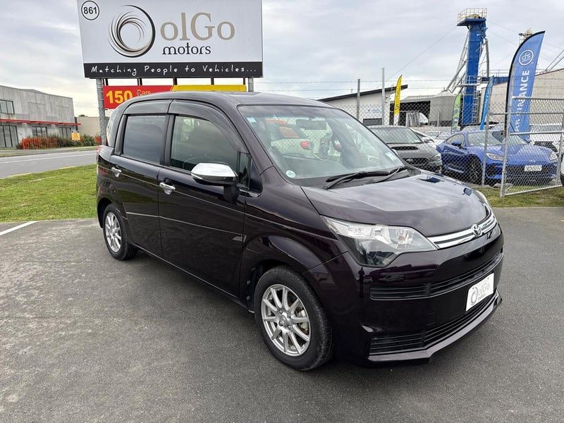 2015 Toyota Spade 1.5 F Low KMs R/Camera, photo 2