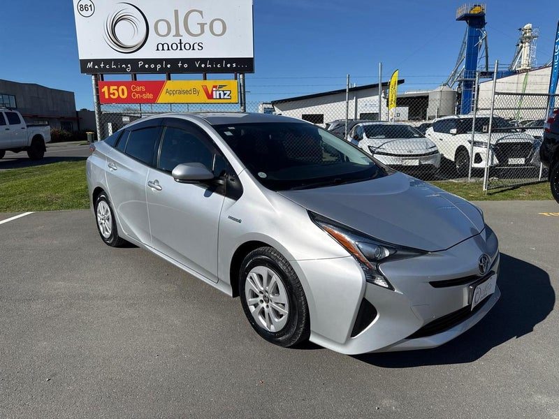 2016 Toyota Prius 1.8 E New Shape, photo 2