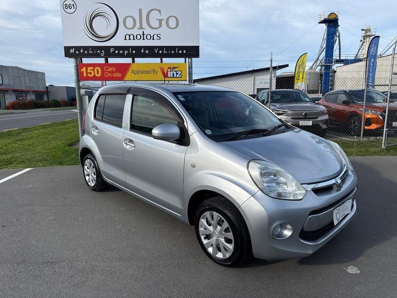 2014 Toyota Passo 1.0 XG Low KMs, photo 2