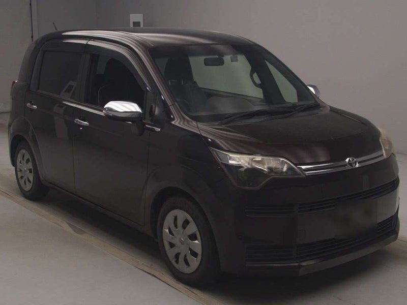 2015 Toyota Spade 1.5 F Low KMs, photo 2