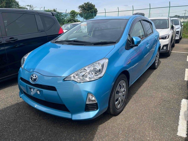 2013 Toyota Aqua 1.5 G Hybrid Ultra Low KMs, photo 3