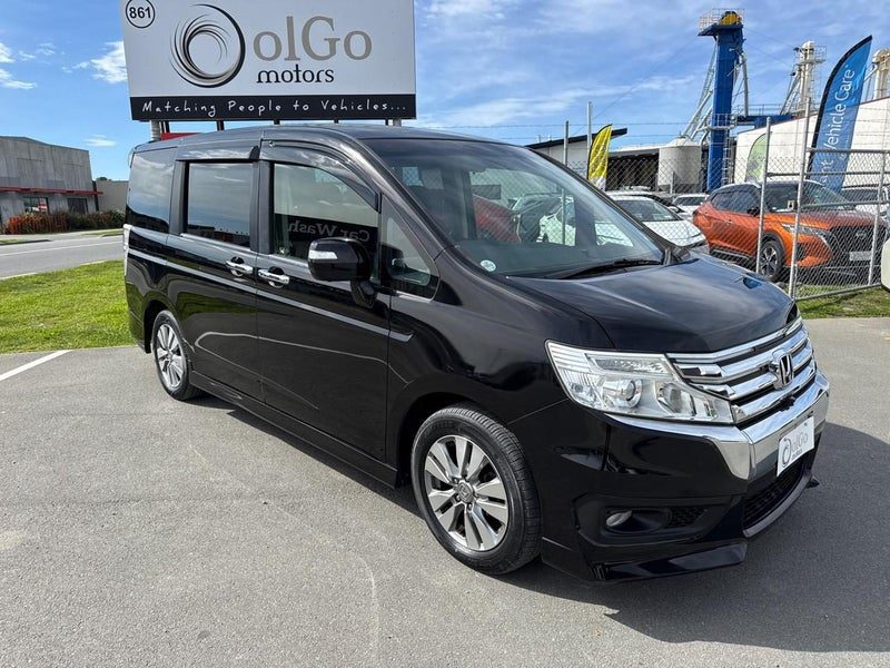 2012 Honda Step Wagon 2.0 Z Spada 7seats Facelift, photo 2