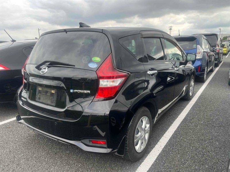 2017 Nissan Note e-Power Medalist Low KMs, photo 2