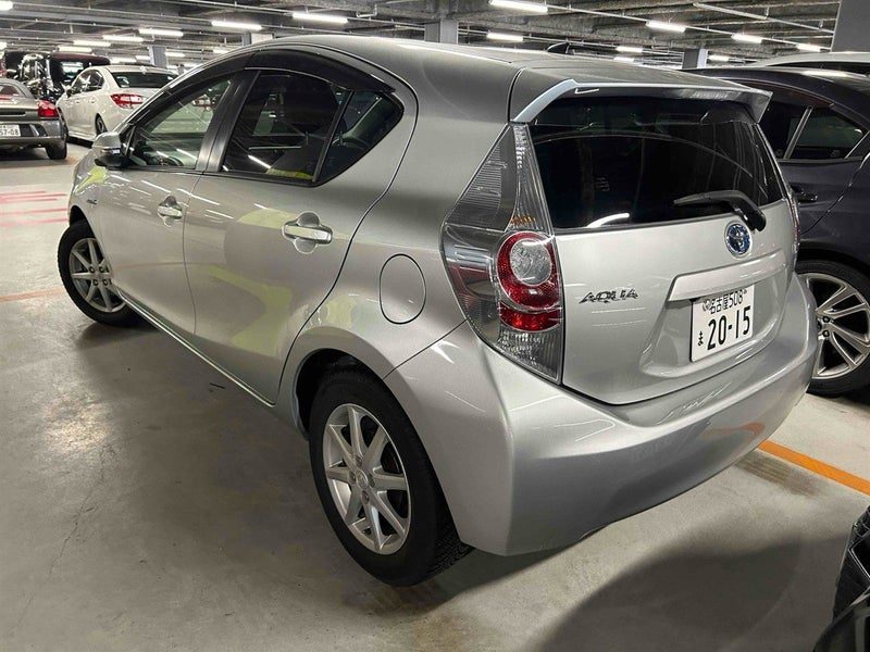 2012 Toyota Aqua 1.5 S Hybrid Very Low KMs, photo 2