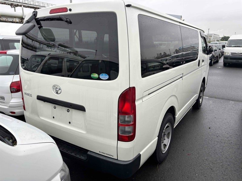 2020 Toyota Hiace 2.8 TD 4WD DX 5-door Alloys, photo 3