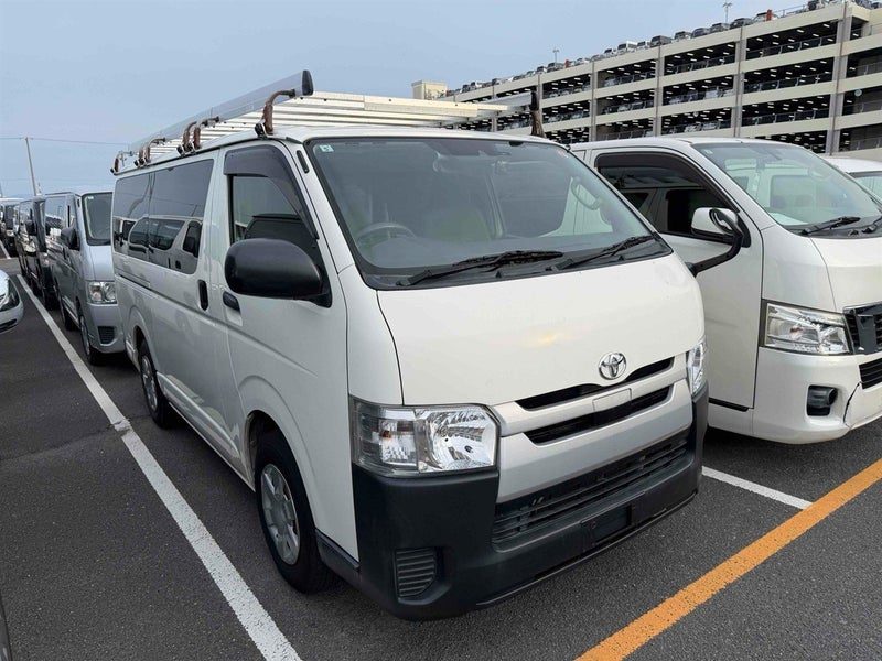 2018 Toyota Hiace 2.8 DX Diesel R/Cam Roof Rack