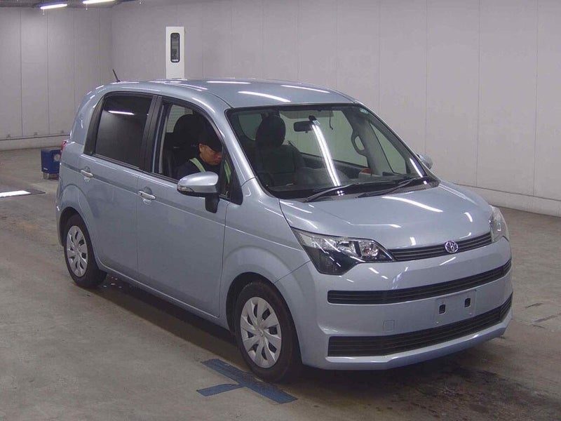2013 Toyota Spade 1.5 F Very Low KMs, photo 2