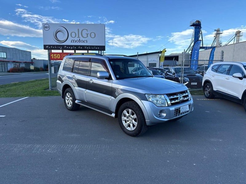 2014 Mitsubishi Pajero Exceed