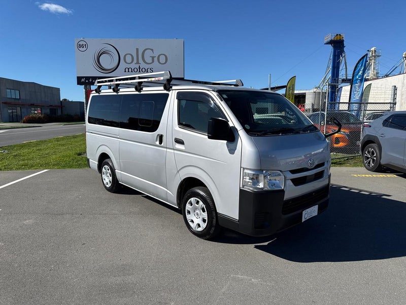 2020 Toyota Hiace 2.0 DX 6seats Roof Rack 5-door