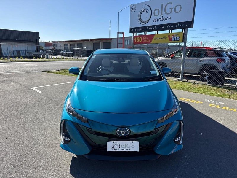 2017 Toyota Prius 1.8 A PHV Leather Pkg R/Camera, photo 3