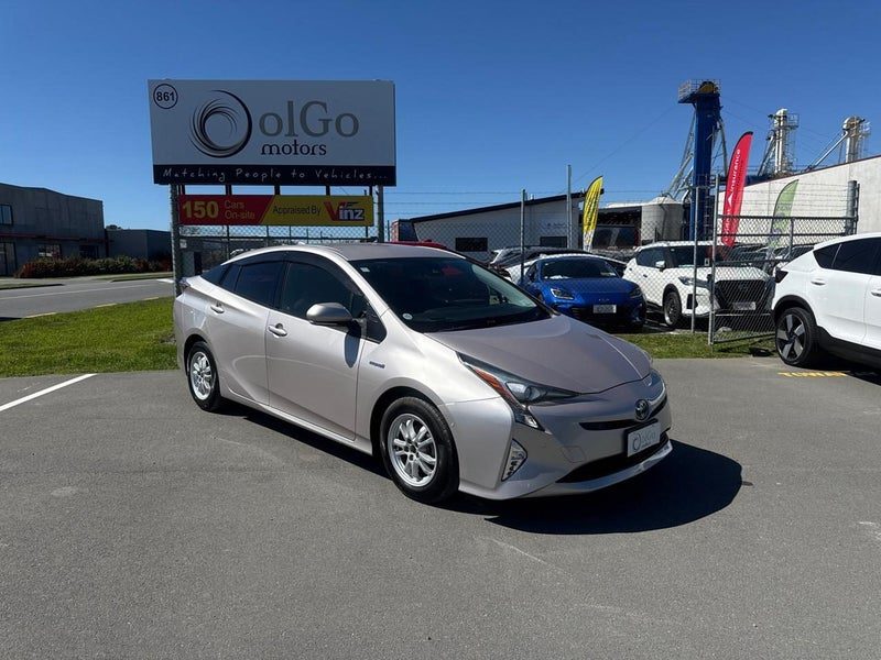 2016 Toyota Prius 1.8 S Safety+ Ultra Low KMs