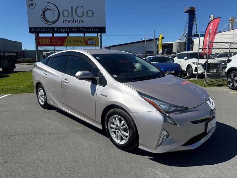 2016 Toyota Prius 1.8 S Safety+ Ultra Low KMs, photo 2