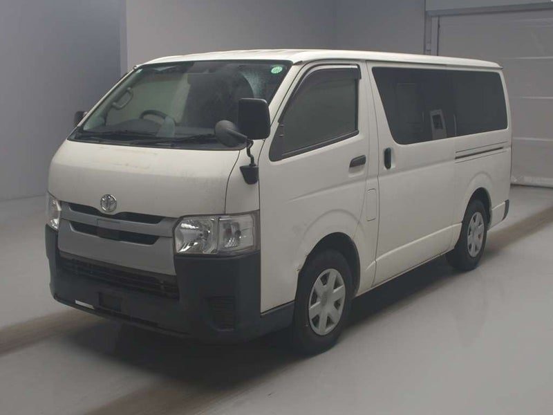 2018 Toyota Hiace 2.8 DX Diesel, photo 3