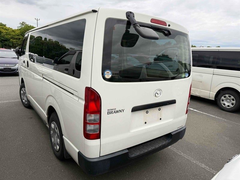 2019 Toyota Hiace 2.8 DX 4WD Mazda Bongo Brawny, photo 3