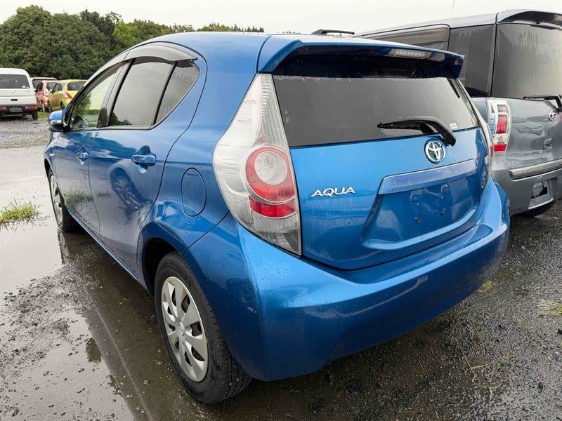 2013 Toyota Aqua 1.5 S Hybrid Ultra Low KMs, photo 3