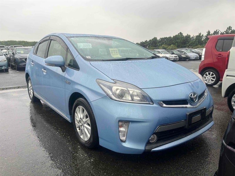 2014 Toyota Prius 1.8 PHV G Spec Low KMs