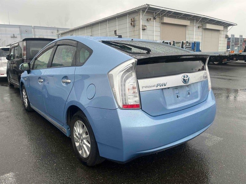2014 Toyota Prius 1.8 PHV G Spec Low KMs, photo 2
