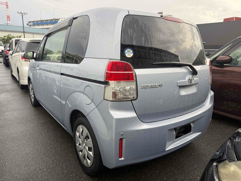 2013 Toyota Spade 1.5 G Low KMs R/Camera, photo 3