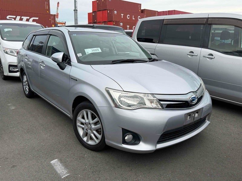 2013 Toyota Corolla Fielder 1.5 G Low KMs Hybrid