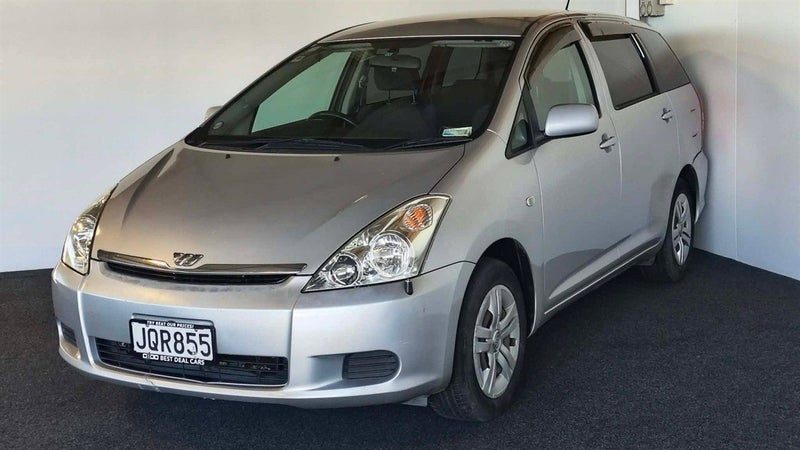 2004 Toyota Wish, photo 3