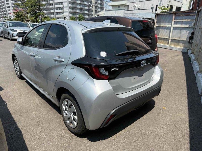 2021 Toyota Yaris X Hybrid R/Camera, photo 3