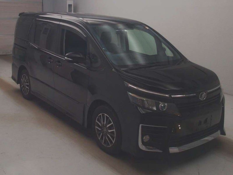 2014 Toyota Voxy 2.0 ZS 7seats New Shape, photo 2