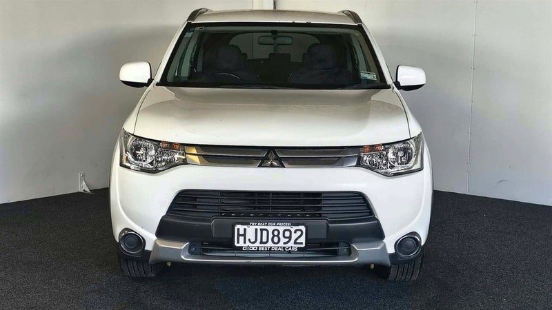 2014 Mitsubishi Outlander LS 2.0P/CVT/SW/5DR/5, photo 2