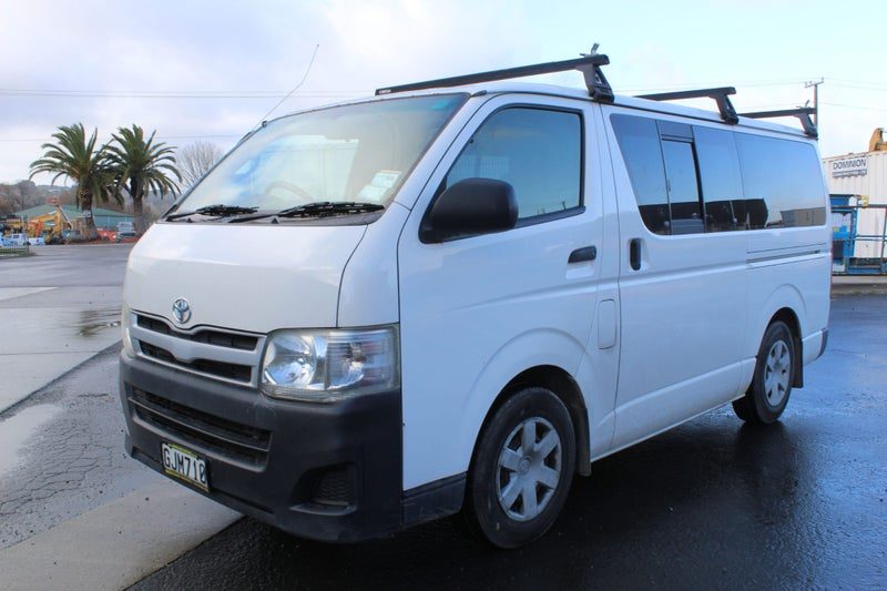 2012 Toyota Hiace T Zl, photo 3