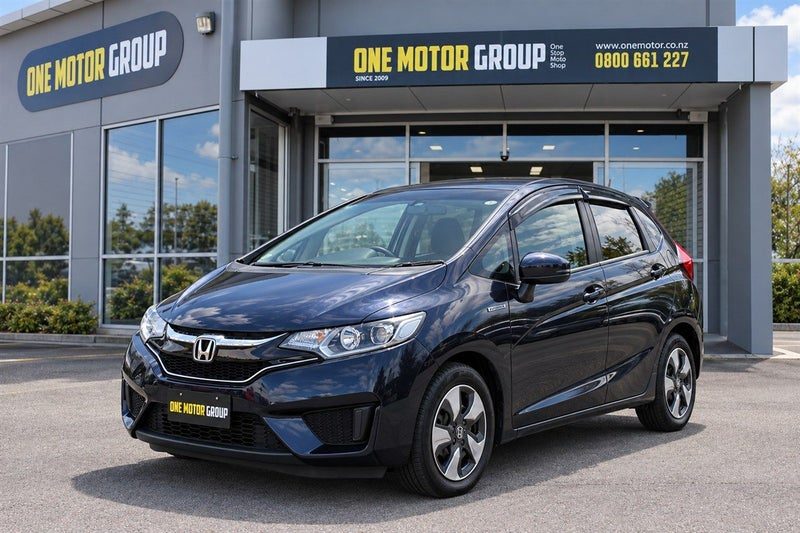 2016 Honda Fit Hybrid L PACKAGE