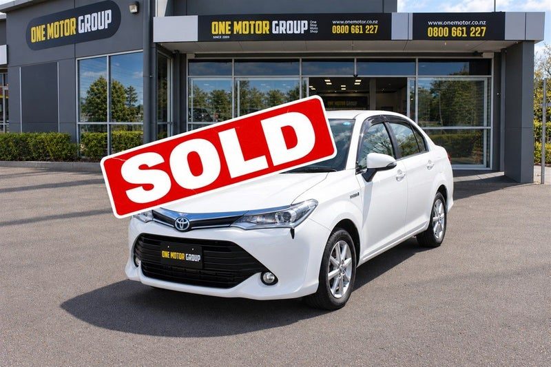 2015 Toyota Corolla AXIO HYBRID G Facelift