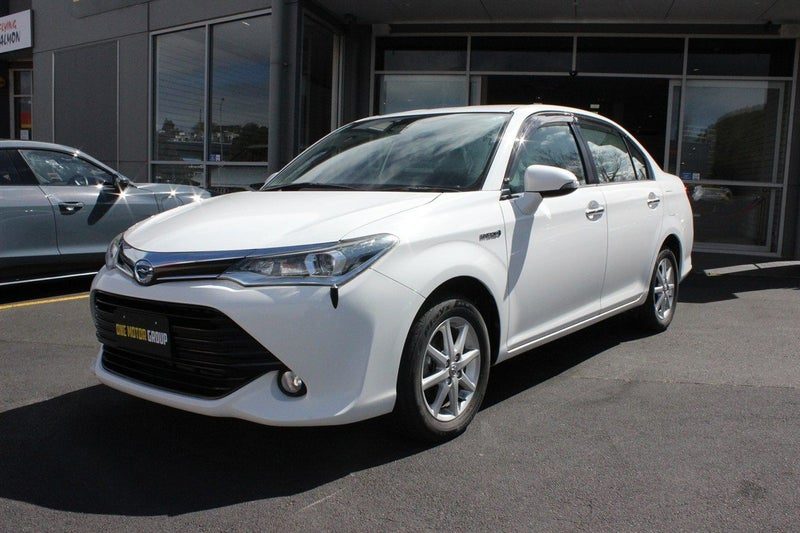 2015 Toyota Corolla AXIO HYBRID G Facelift, photo 2