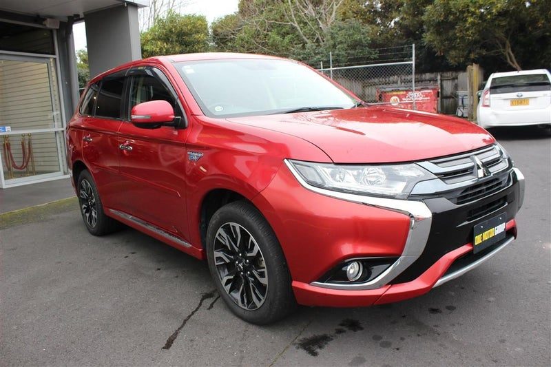 2015 Mitsubishi Outlander G 5 Seater, photo 3