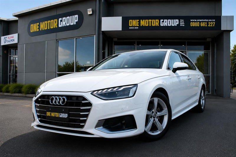 2020 Audi A4 35TFSI ADVANCED / Mint Condition