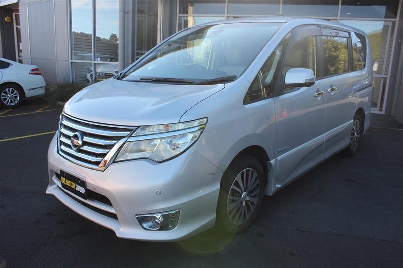 2014 Nissan Serena Highway Star, photo 2