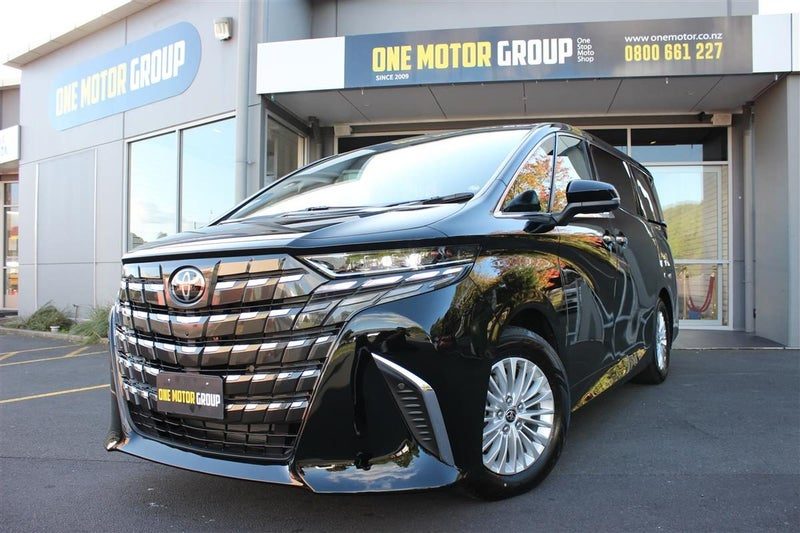 2026 Toyota Alphard 8 Seater
