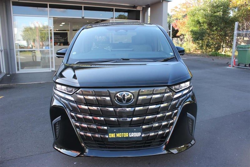 2026 Toyota Alphard 8 Seater, photo 2