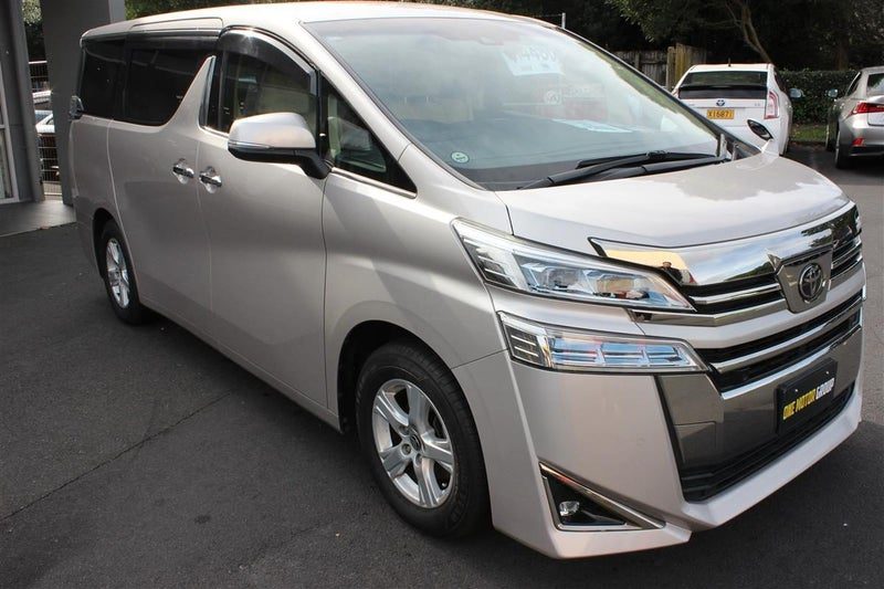 2021 Toyota Alphard 3.5, photo 3