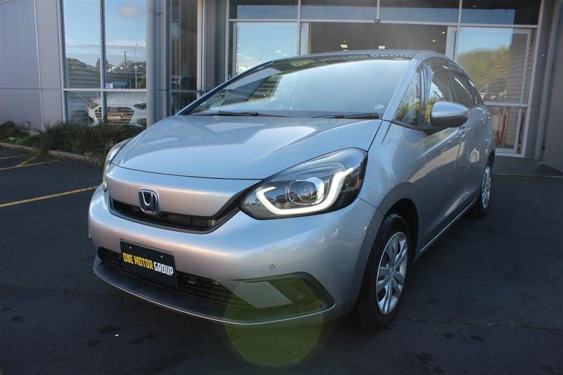 2021 Honda Fit E:HEV Hybrid New Shape, photo 2
