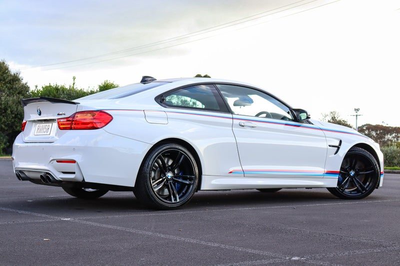 2014 BMW M4 CARBON EDITION, photo 2