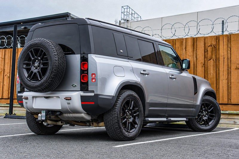 2023 Land Rover Defender 110 D240 S, photo 2